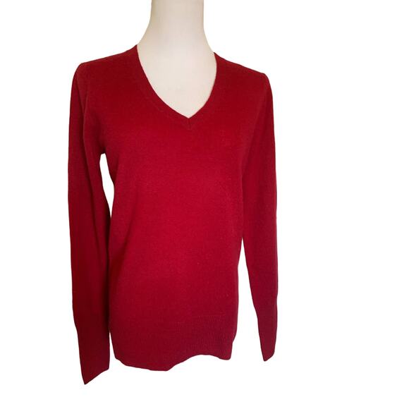Halogen Sweaters - Classic Red V-Neck Women's Sweater